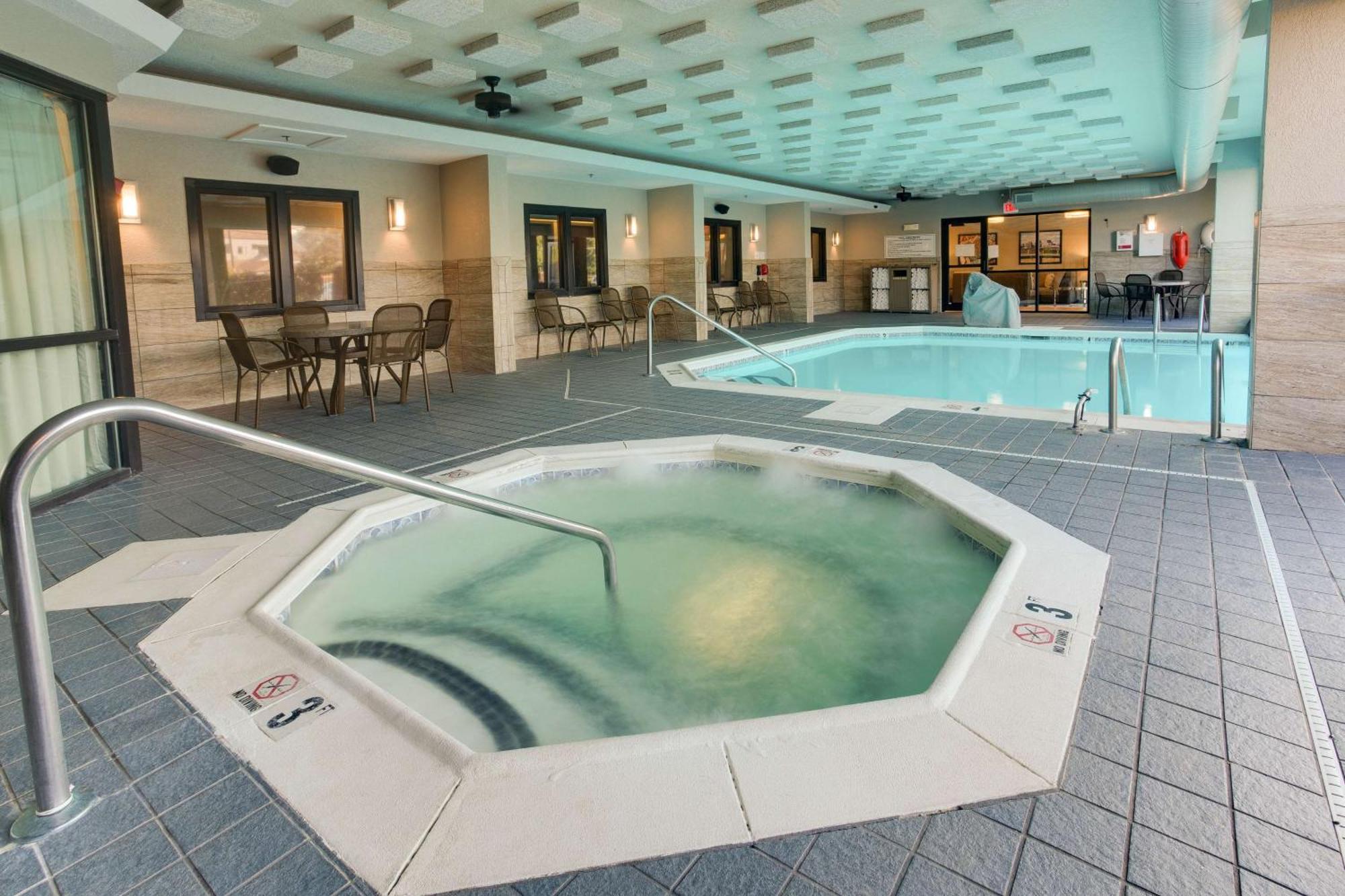 Drury Inn & Suites Louisville East Esterno foto
